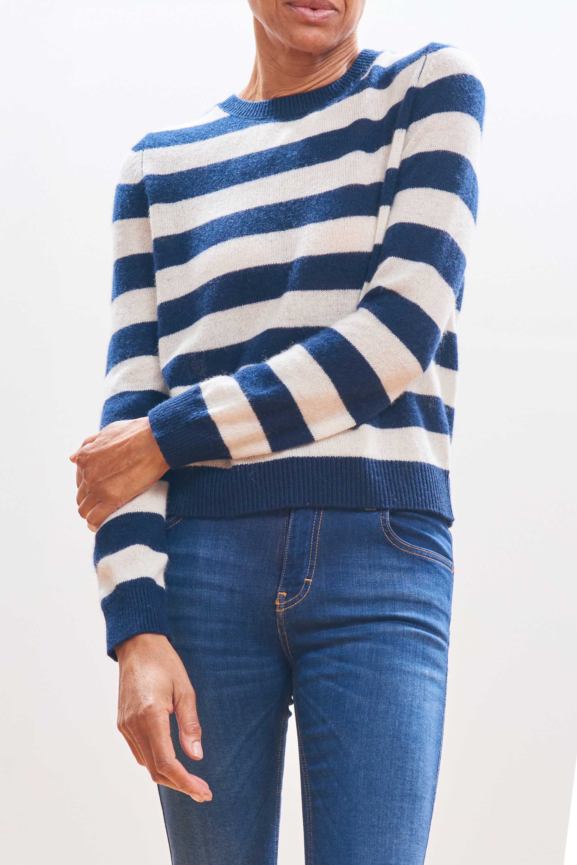 Model wearing Jumper1234 cashmere stripe crew neck in navy and cream