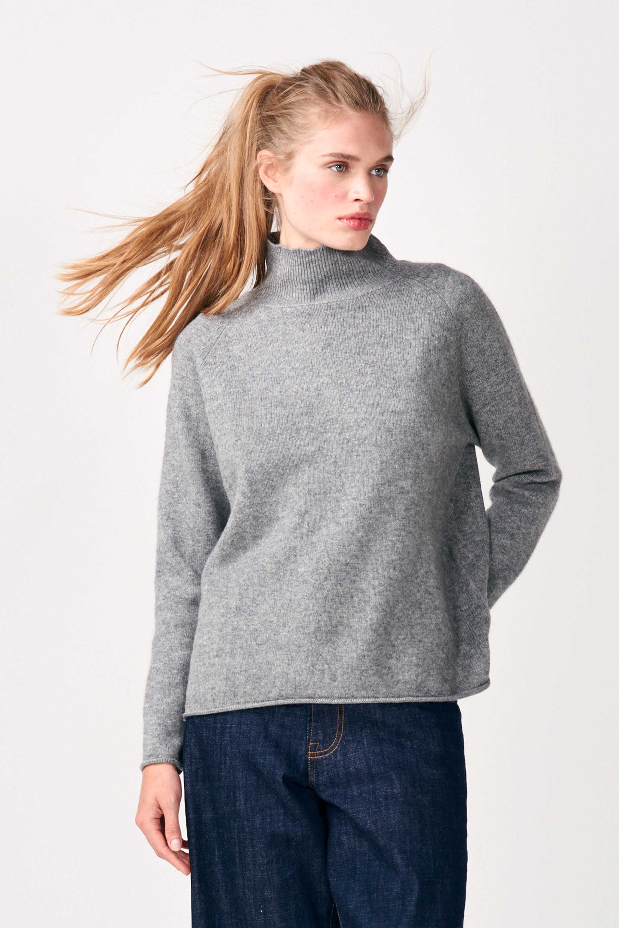 Mid turtleneck 2025