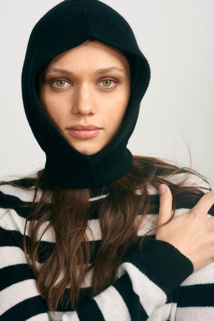 Brown haired female model wearing Jumper1234 black cashmere balaclava