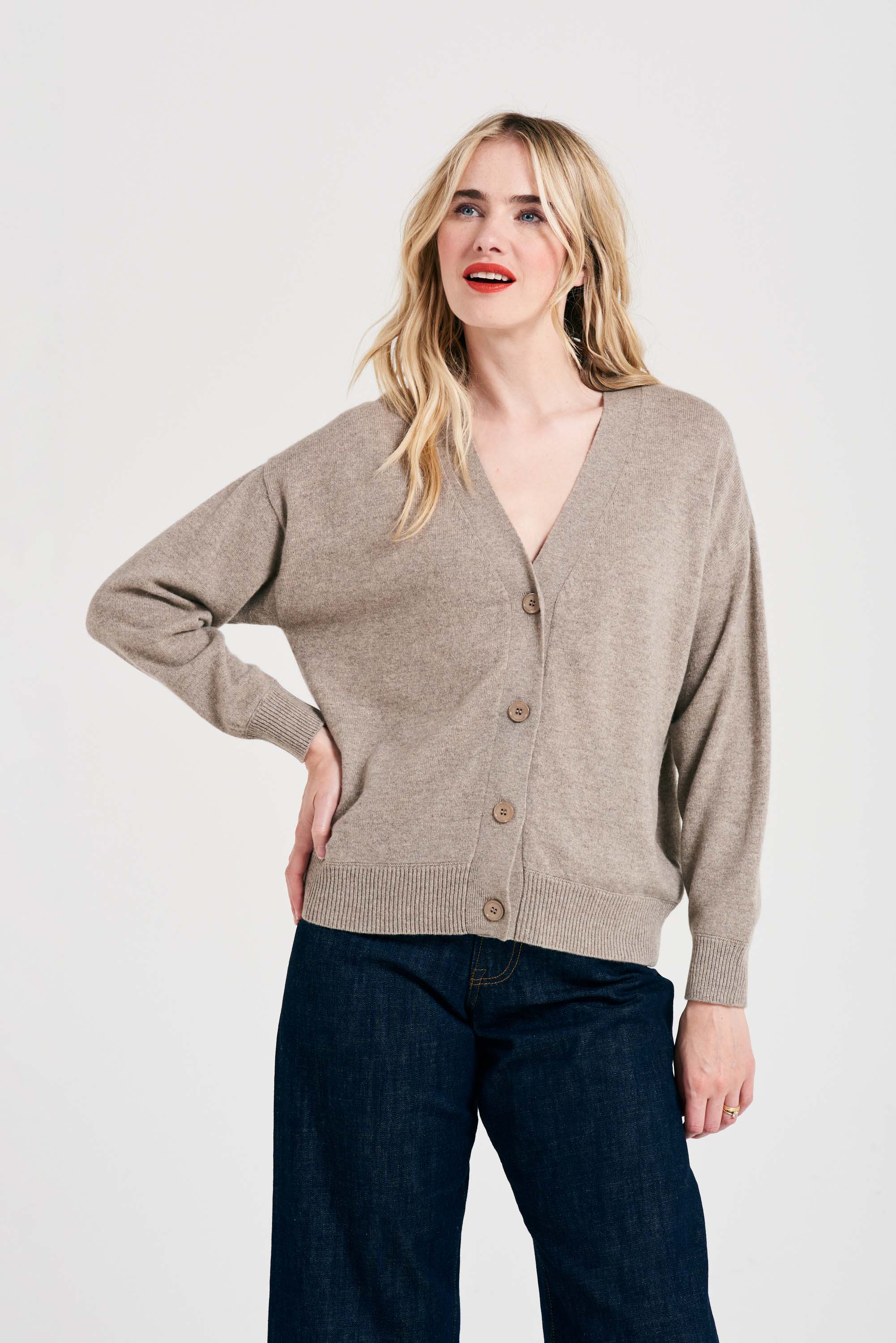 Jumper 1234 Cashmere Oversize Cardigan in Organic Light Brown