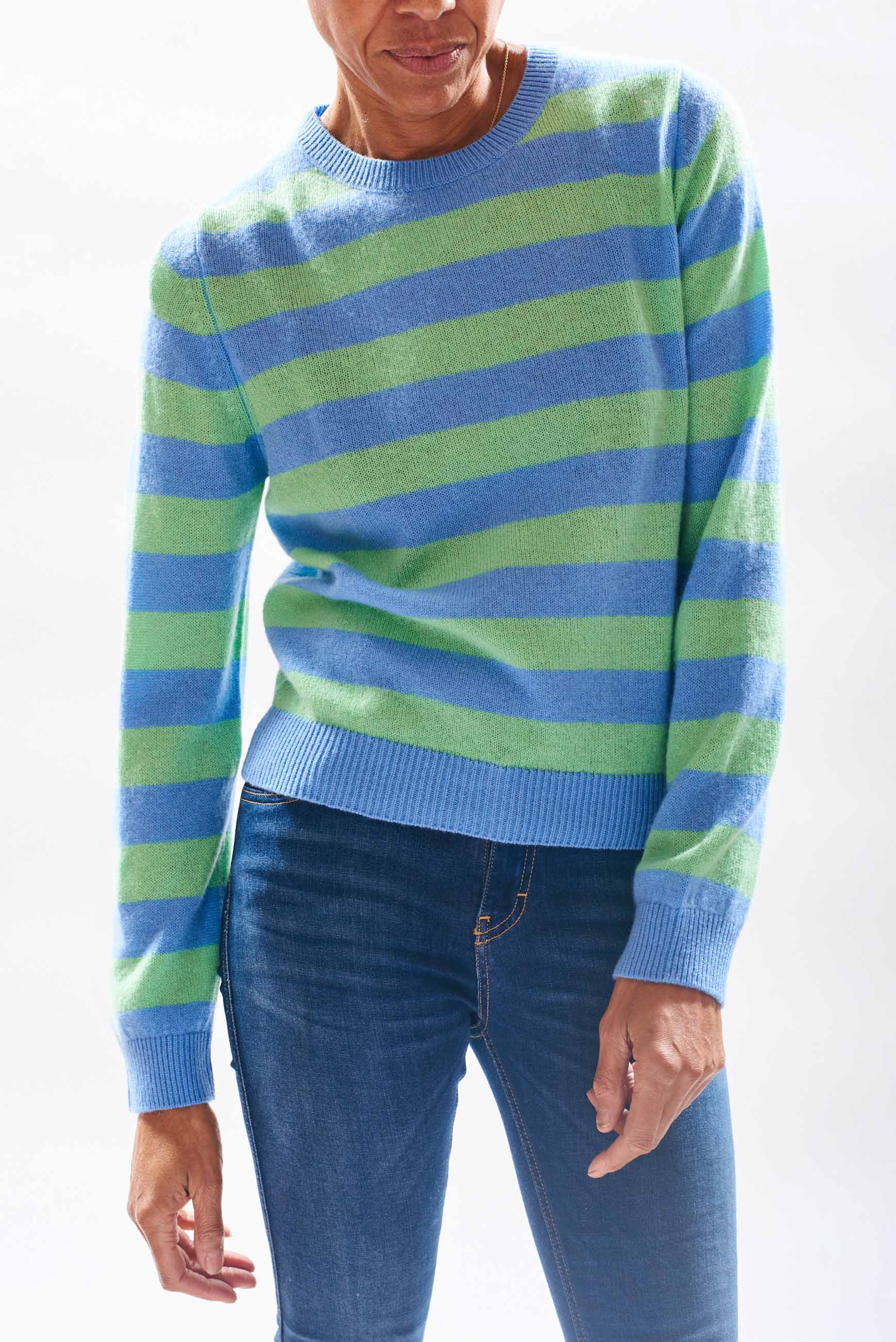 Model wearing Jumper 1234 cashmere stripe crew neck in sky blue and apple green