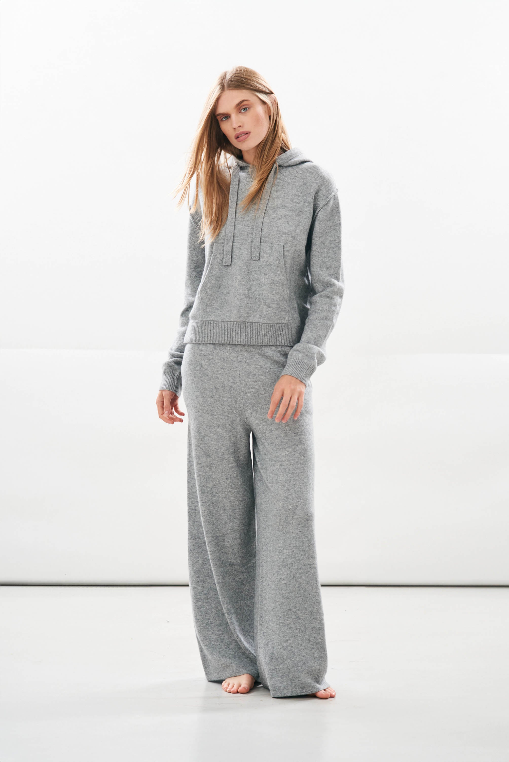 Jumper 1234 Cashmere Wool Joggers in Mid Grey