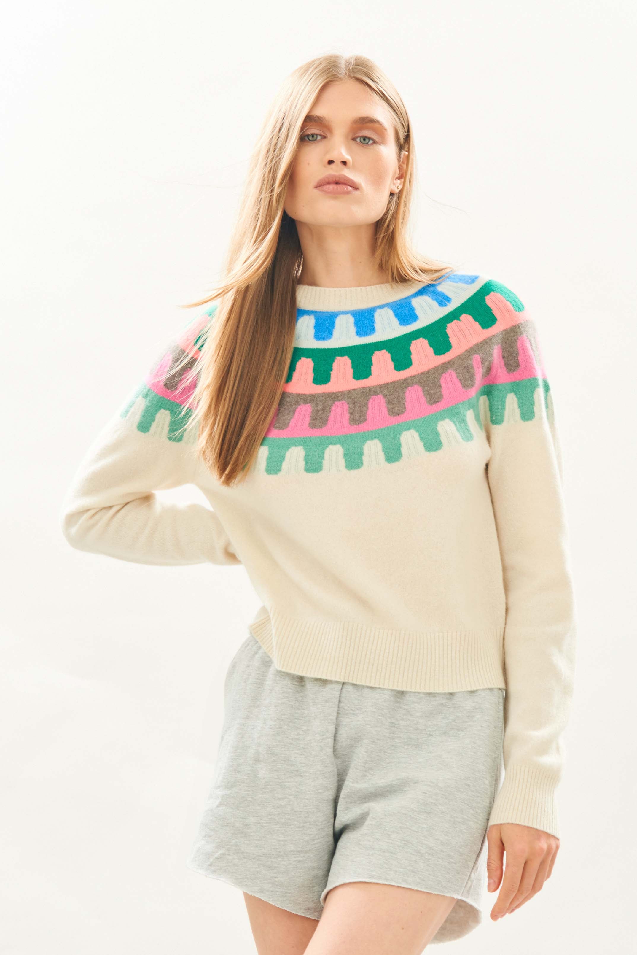 Female model wearing Jumper1234 Cashmere Rick Rack yolk Crew in Cream facing towards the camera