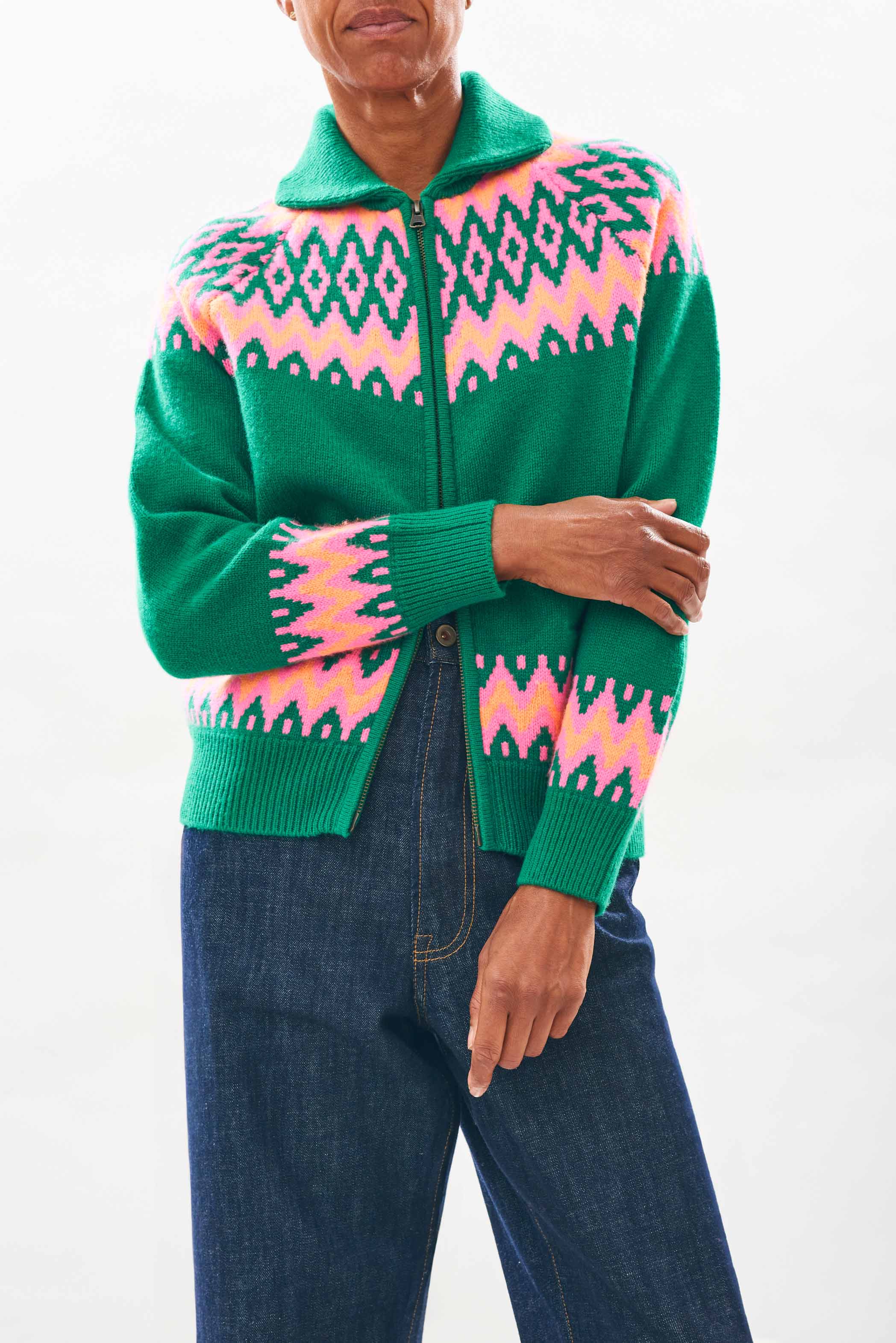 female model wearing jumper1234 Cashmere Wool Ski Zip Up in Green close up 