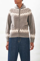 female model wearing jumper1234 Cashmere Wool Ski Zip Up in Moose close up
