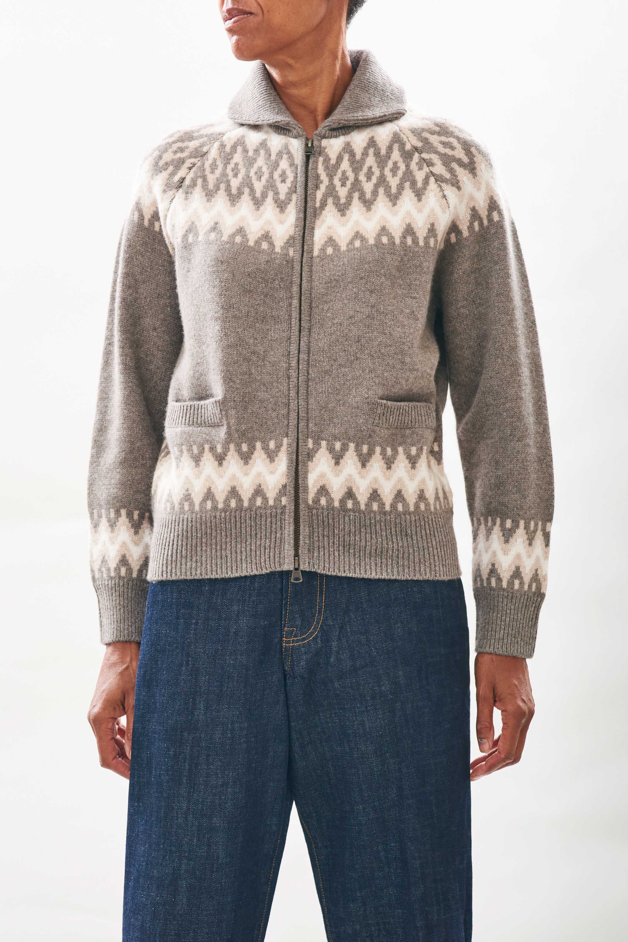 female model wearing jumper1234 Cashmere Wool Ski Zip Up in Moose close up